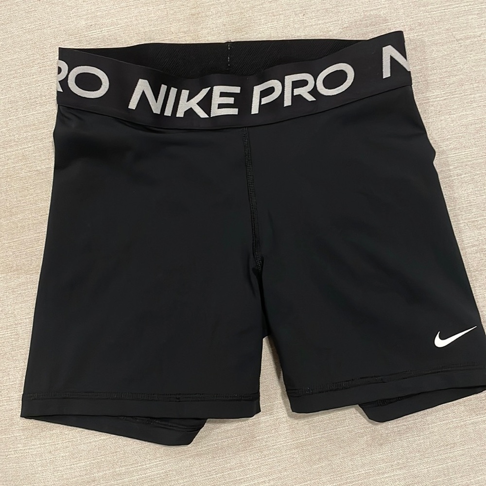 Nike Pro 5” shorts
